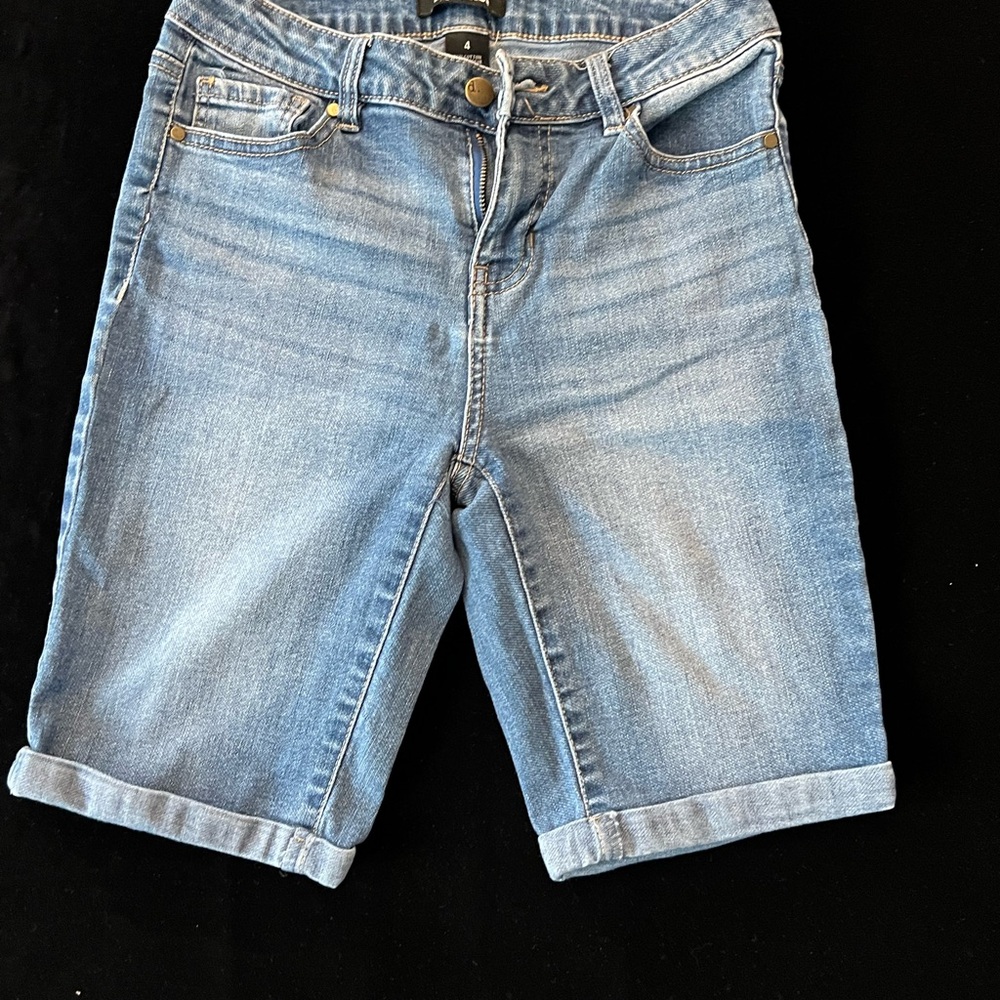 d. jeans Light Blue Women's Bermuda Shorts